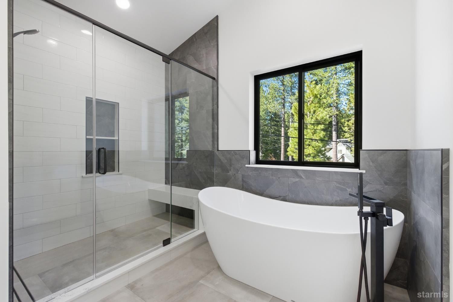 2113 Mandan Street. South Lake Tahoe, CA 96150