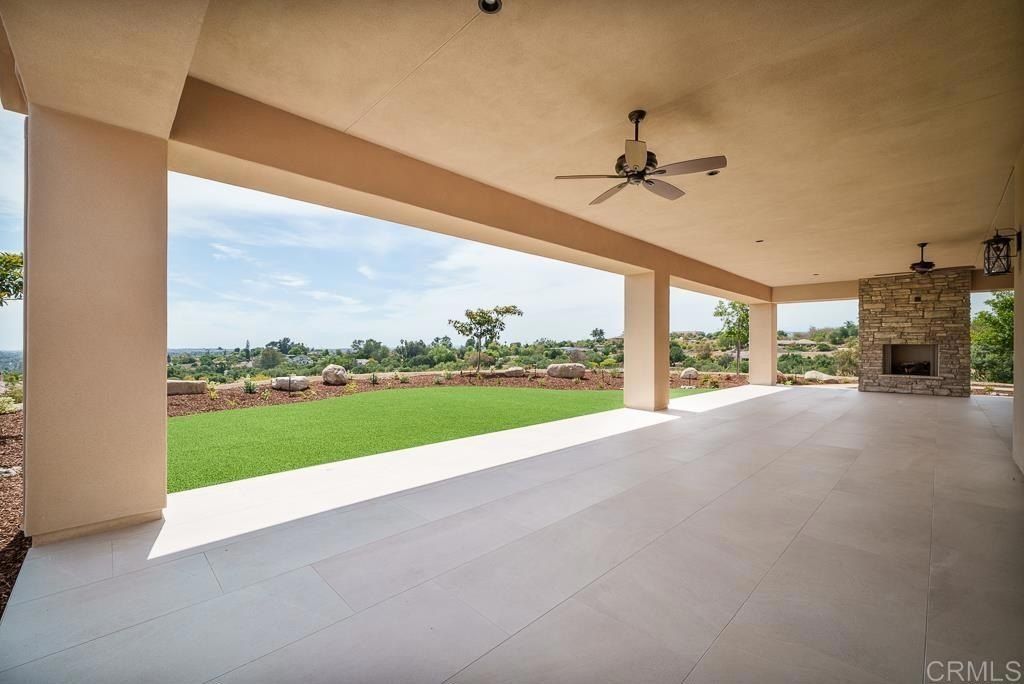 3066 Via Montevina. Fallbrook, CA 92028