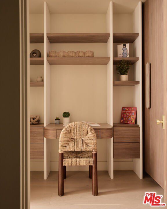 14000 Otsego St. Sherman Oaks, CA 91423