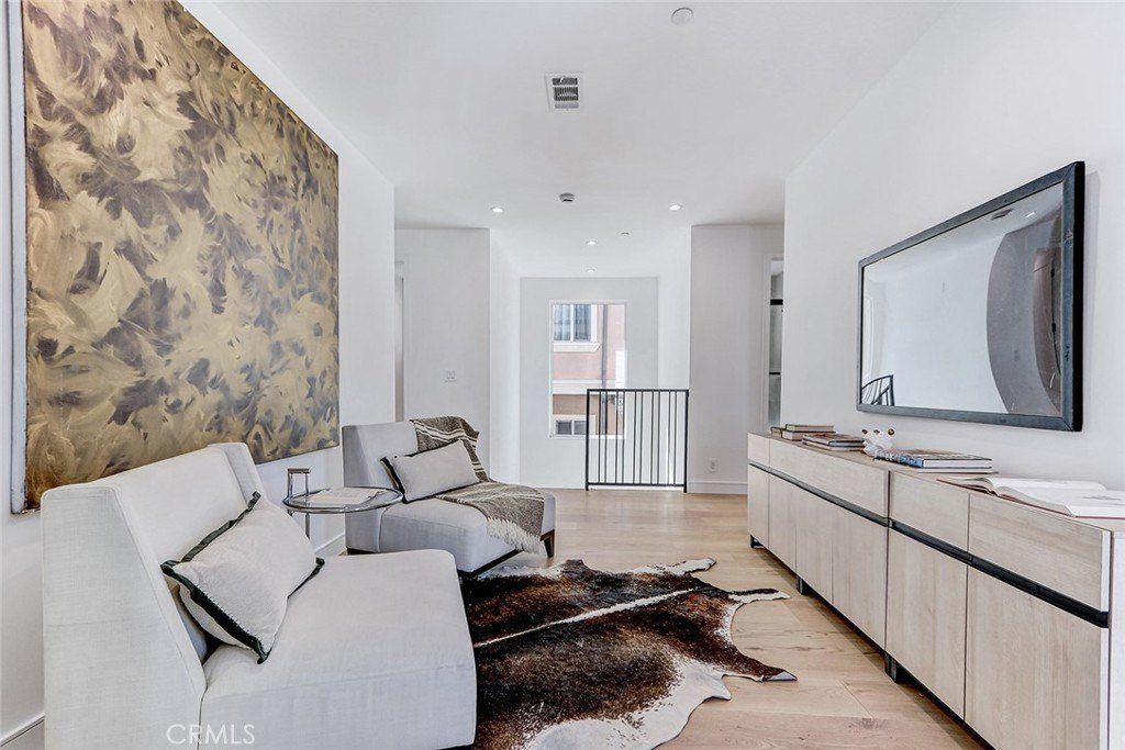 1816 Belmont Lane. Redondo Beach, CA 90278