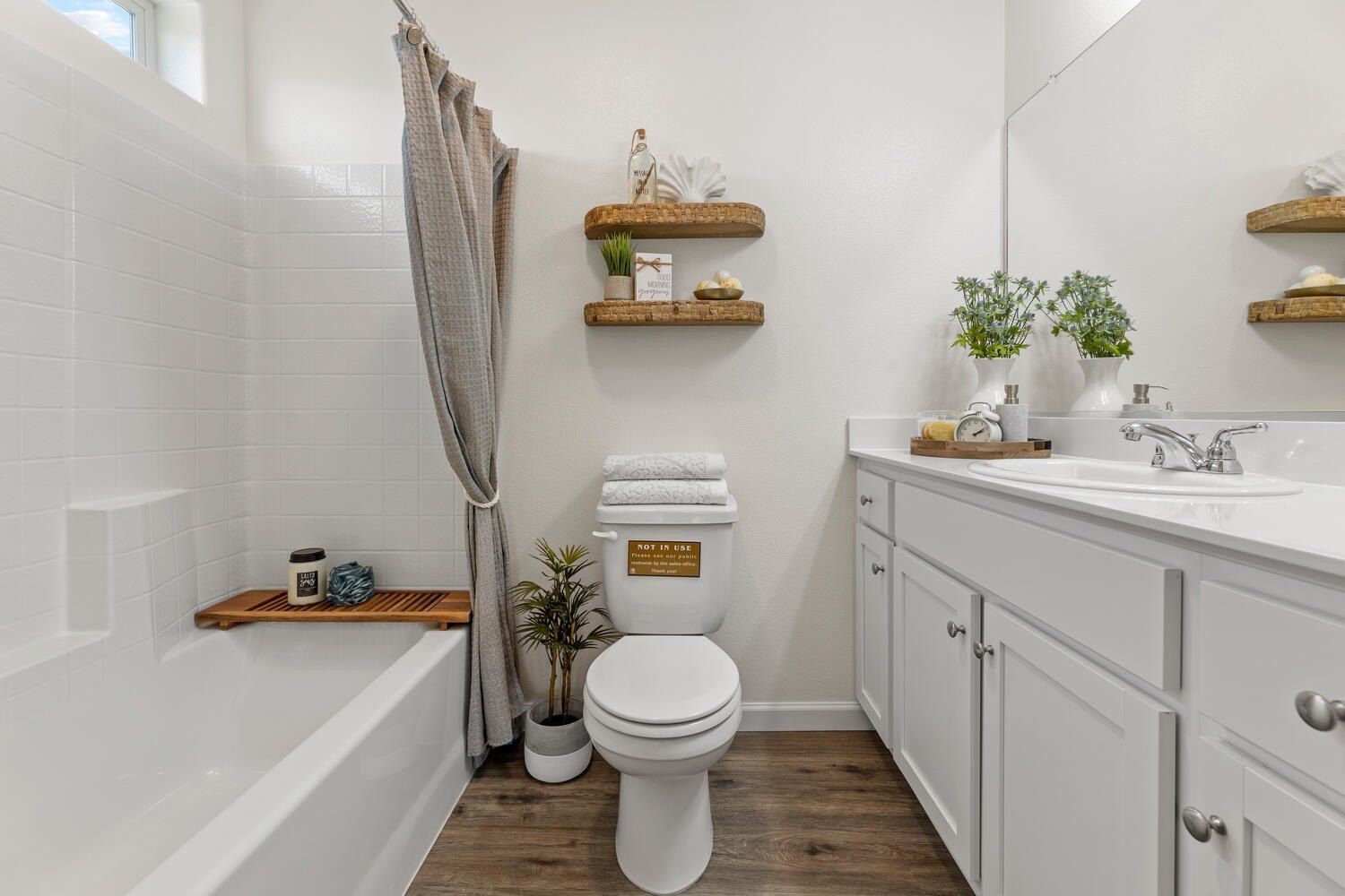 30621 Marigold Road. Visalia, CA 93291