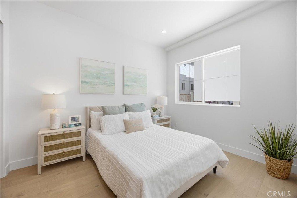 617 N Irena Avenue. Redondo Beach, CA 90277