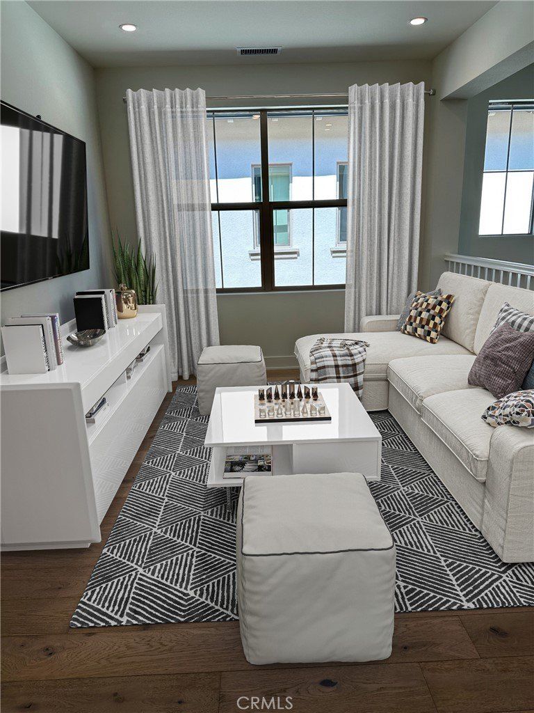 129 Campion. Irvine, CA 92618