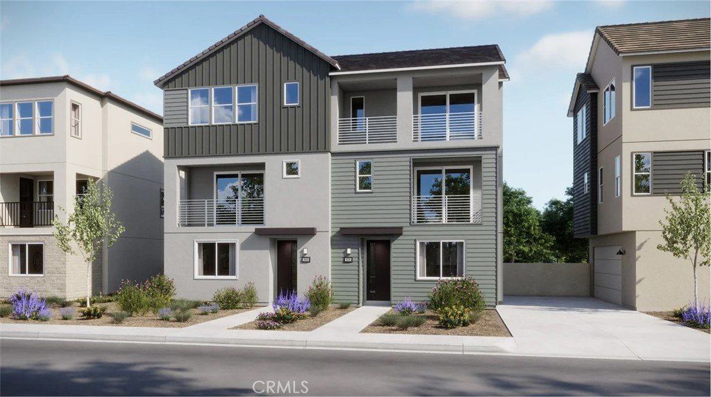 920 Chinon. Irvine, CA 92618