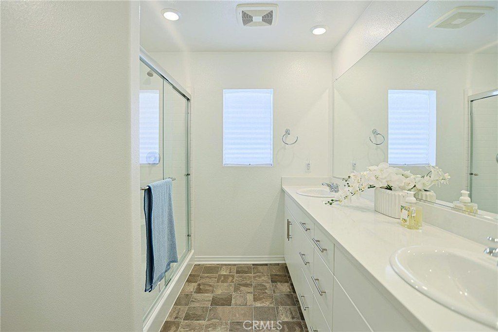 7486 Olive Grove. Riverside, CA 92507