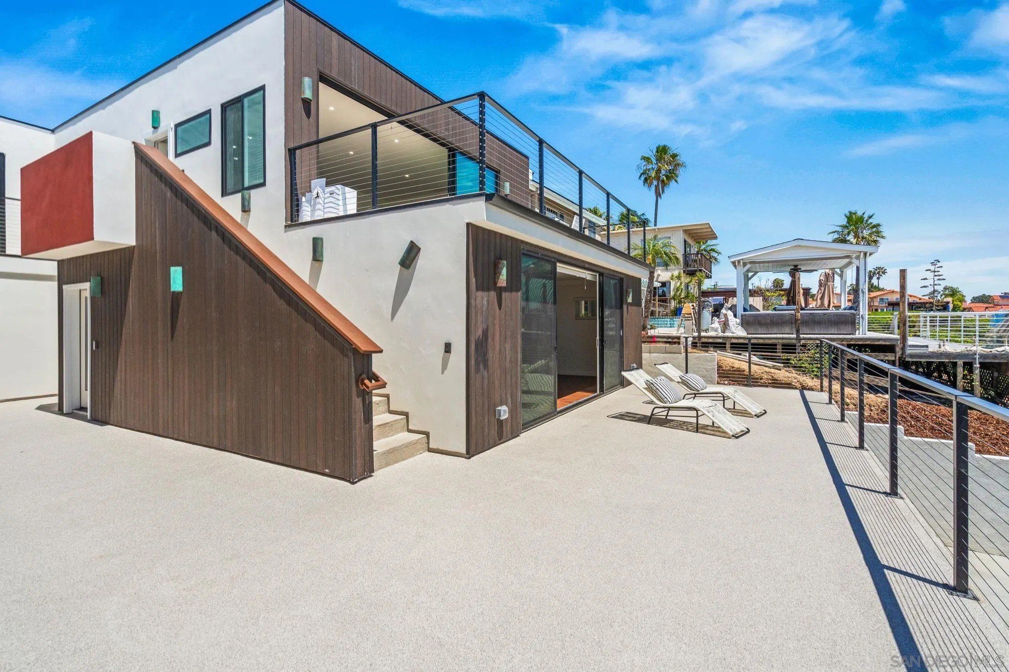 1251  1253 Van Nuys St. San Diego, CA 92109