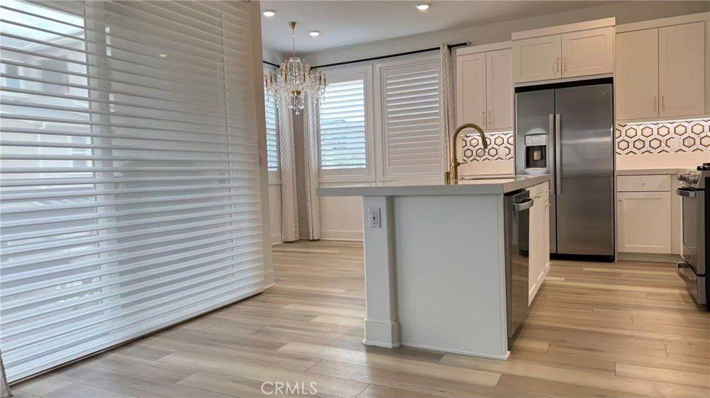 426 Lobata. Irvine, CA 92618