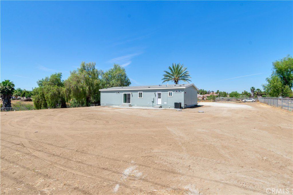 19165 Spalding. Riverside, CA 92508