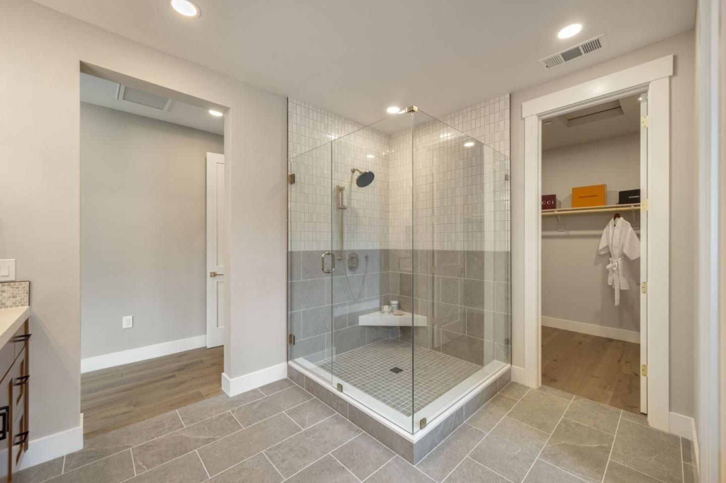 4911 Vivi Place. San Jose, CA 95124