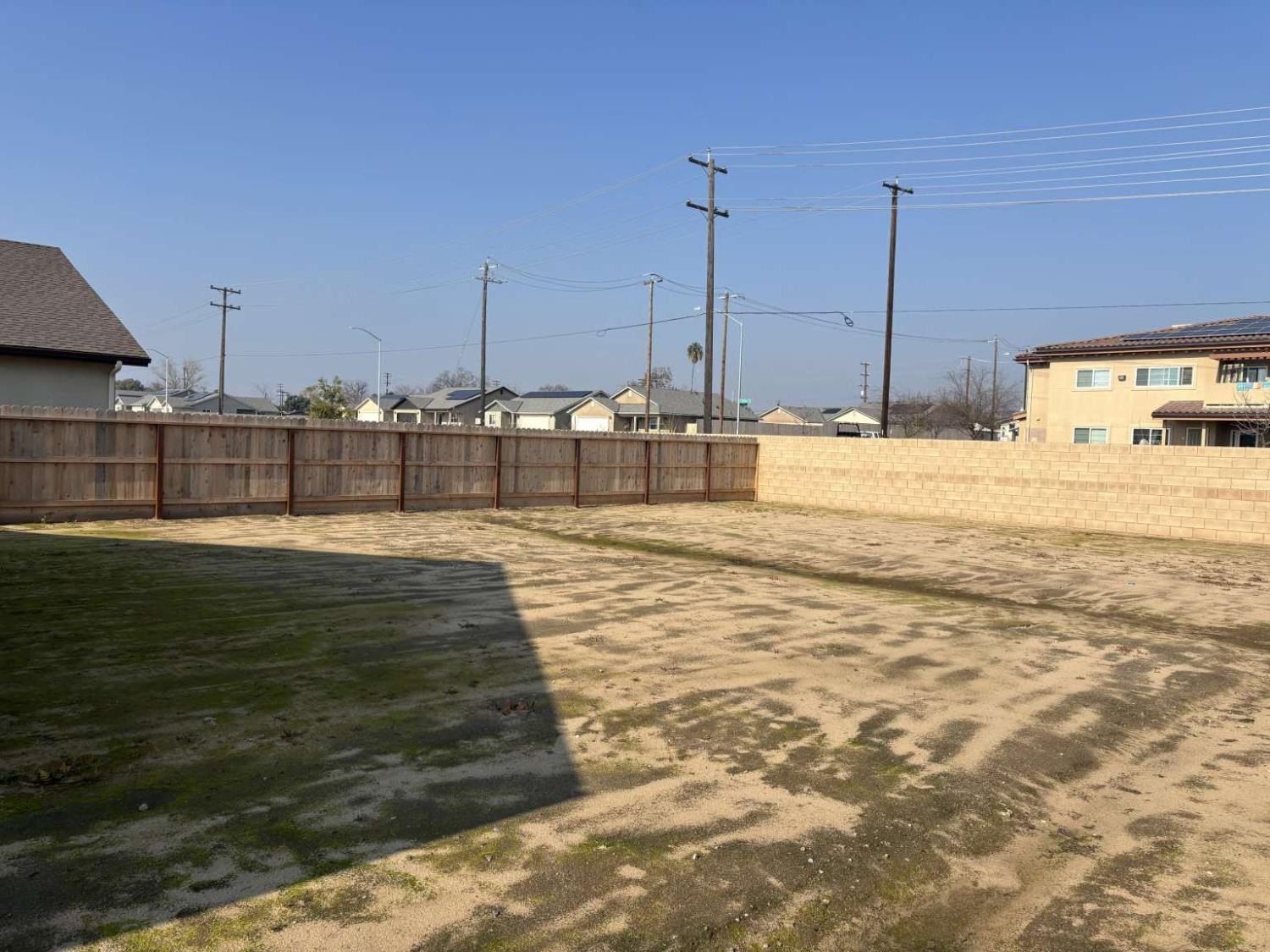 139 E Pitt Avenue. Fresno, CA 93706