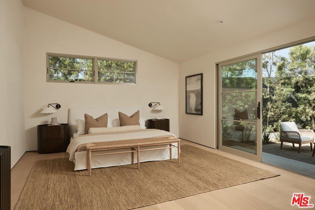 12227 Everglade St. Los Angeles, CA 90066