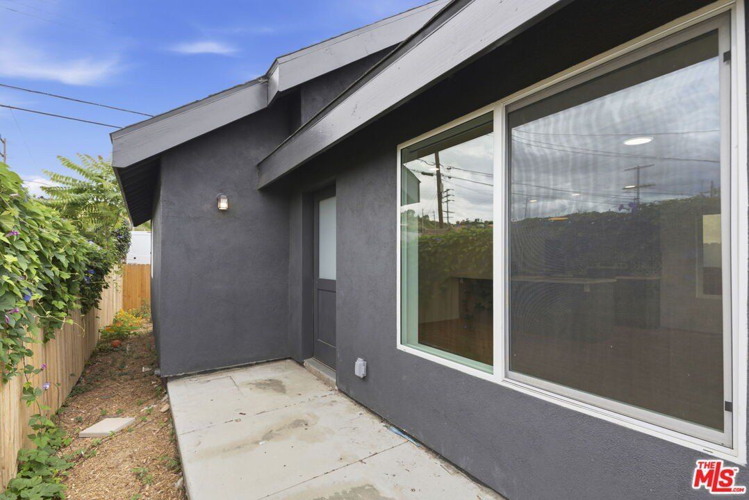 3536 12 Arroyo Seco Ave. Los Angeles, CA 90065