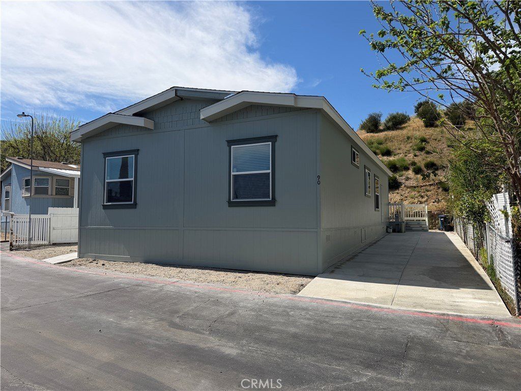 30000 Hasley Canyon Road. Castaic, CA 91384