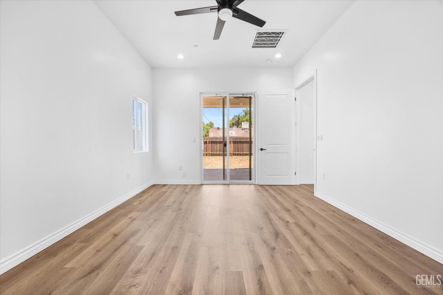 3714 Brave Avenue. Bakersfield, CA 93309