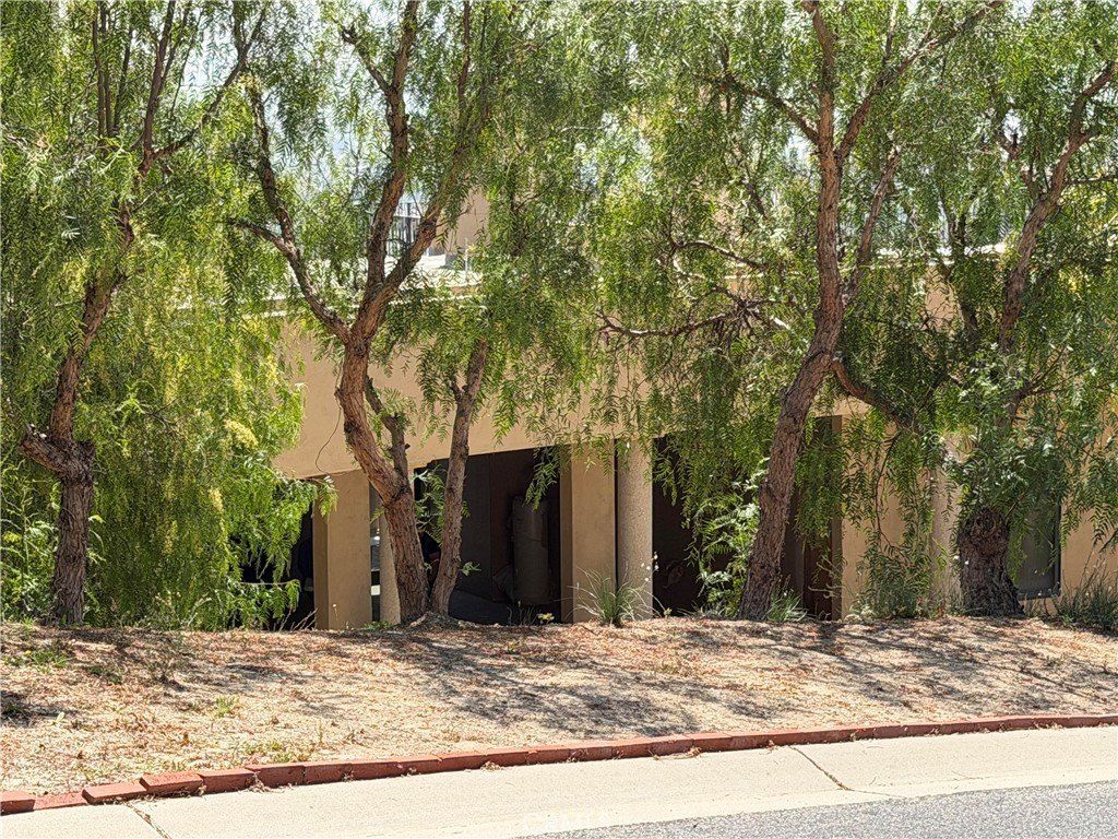 85 Altamont. Camarillo, CA 93010