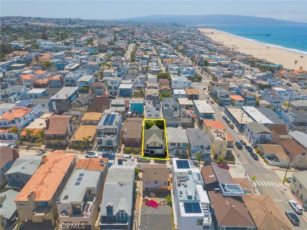 220 29Th Street. Hermosa Beach, CA 90254