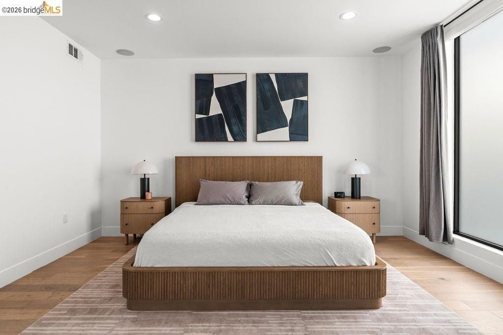 6503 N Contour Ln. North Hollywood, CA 91606