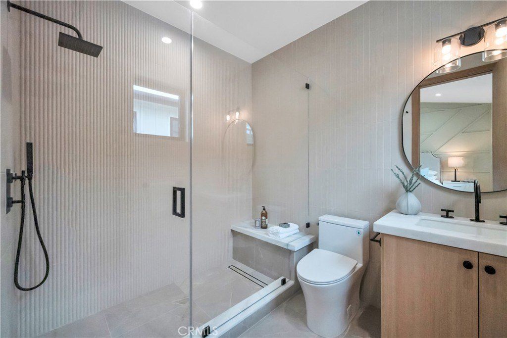 1823 8Th Street. Manhattan Beach, CA 90266