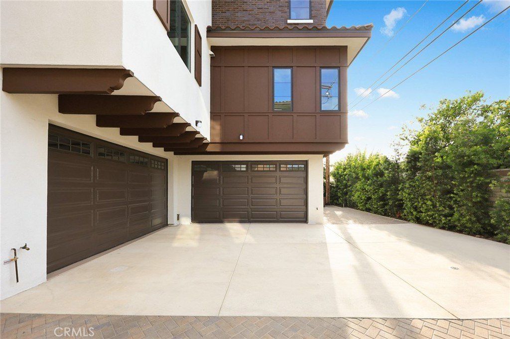 905 Sunset Blvd A. Arcadia, CA 91007