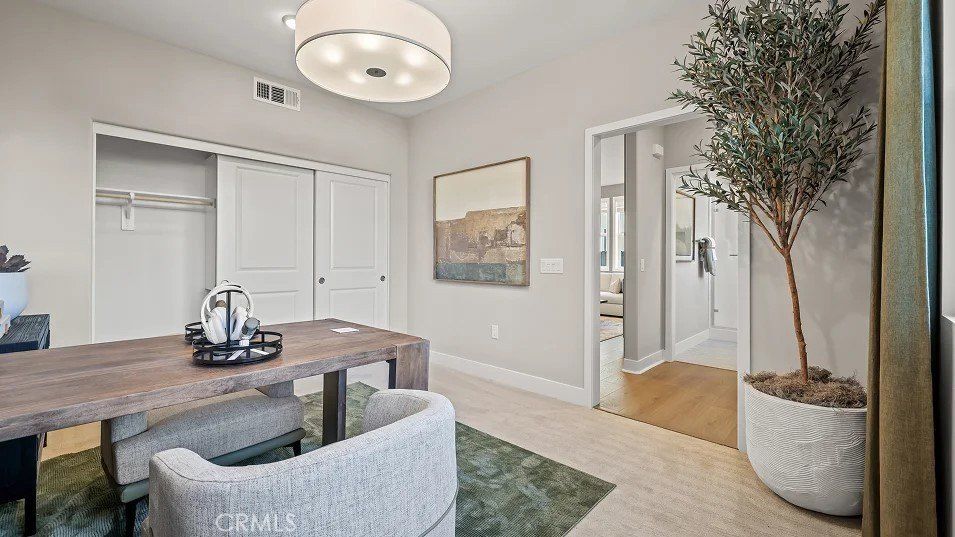 26693 Foliage Lane. Valencia, CA 91381