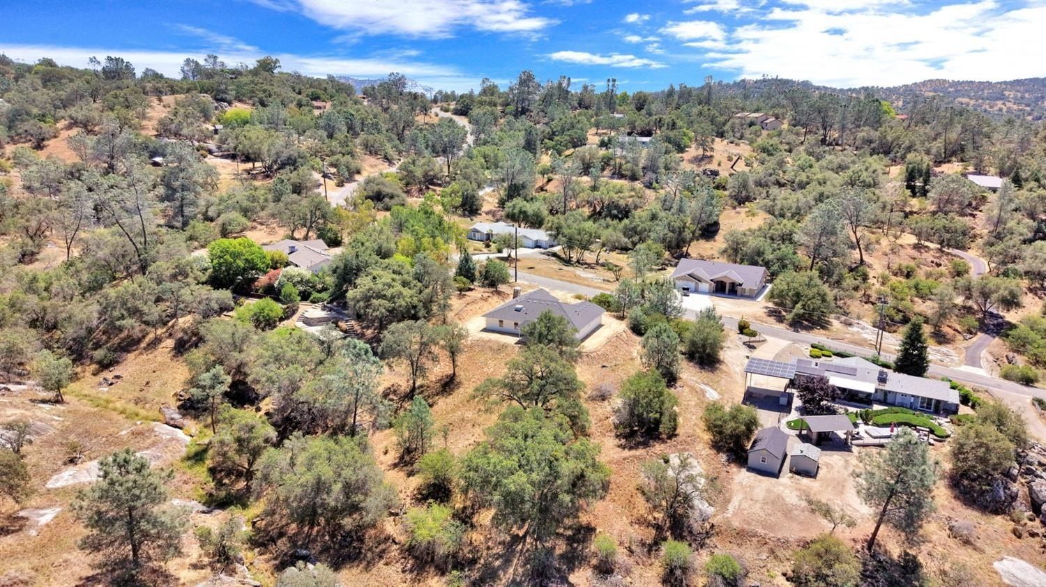 41453 Long Hollow Dr. Coarsegold, CA 93614