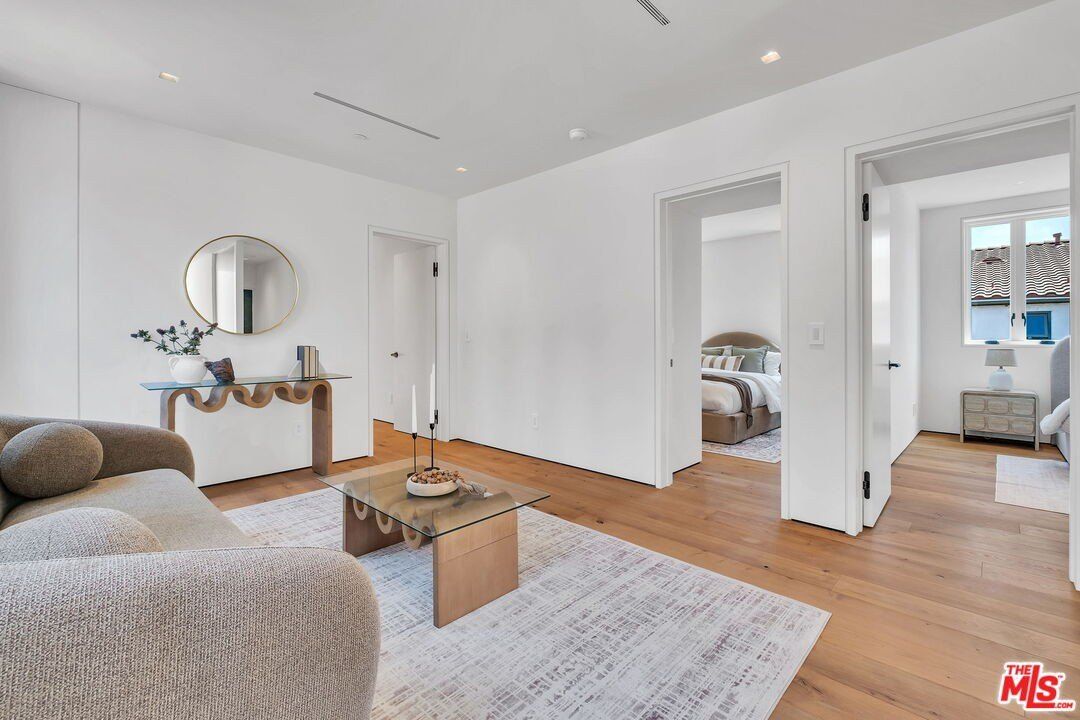 421 19Th St. Santa Monica, CA 90402
