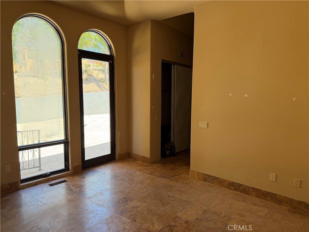 85 Altamont. Camarillo, CA 93010