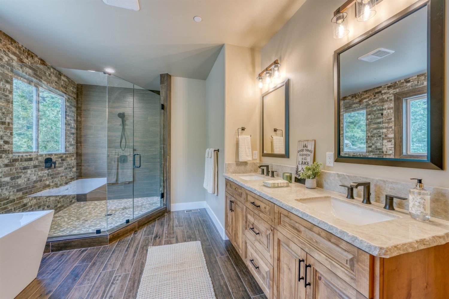 39484 Crest Point Lane. Shaver Lake, CA 93664