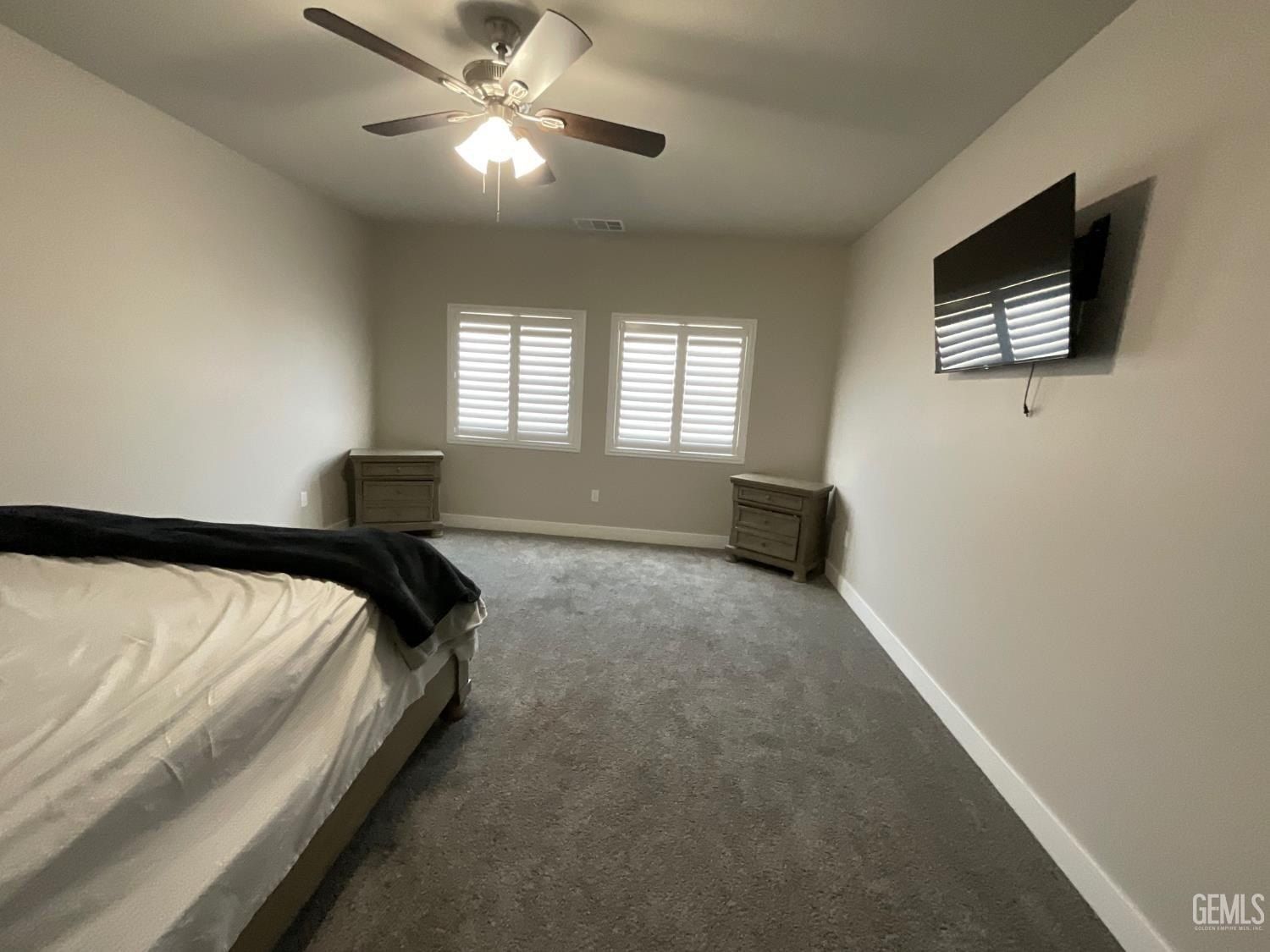 5201 Hawkwatch Lane. Bakersfield, CA 93306