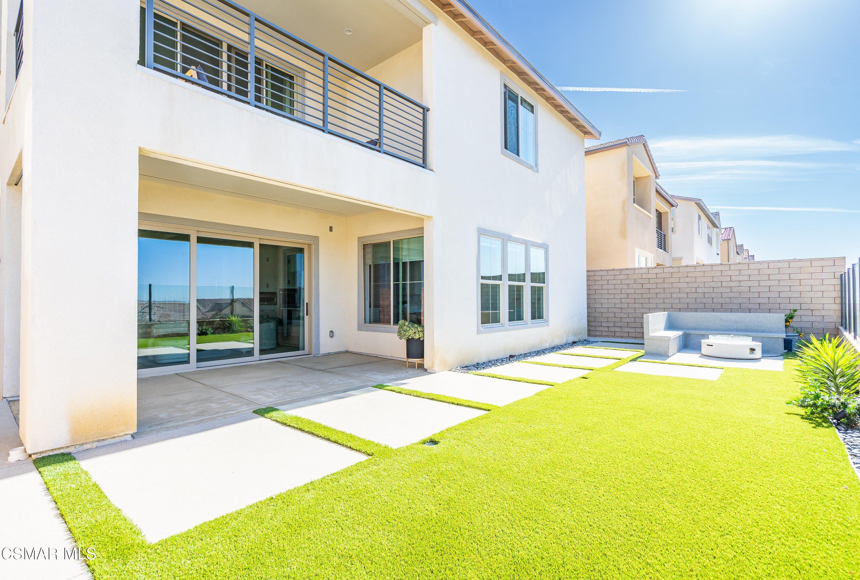 21242 Wild Flower Way. Chatsworth, CA 91311