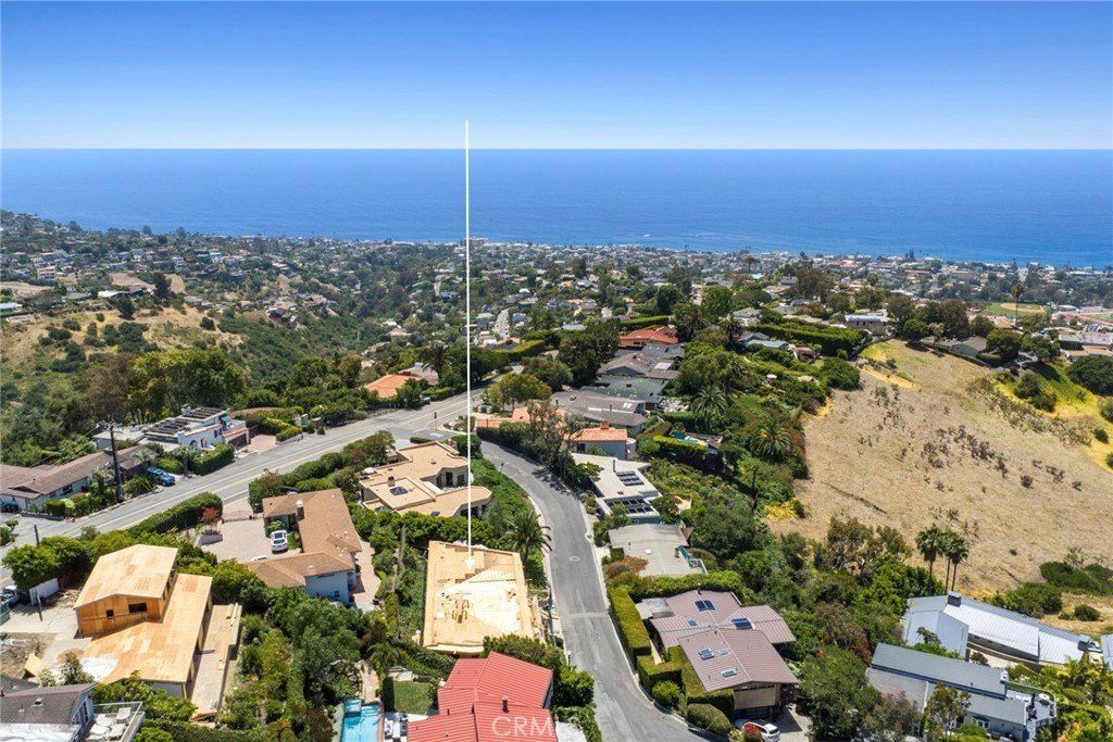 1955 San Remo Drive. Laguna Beach, CA 92651