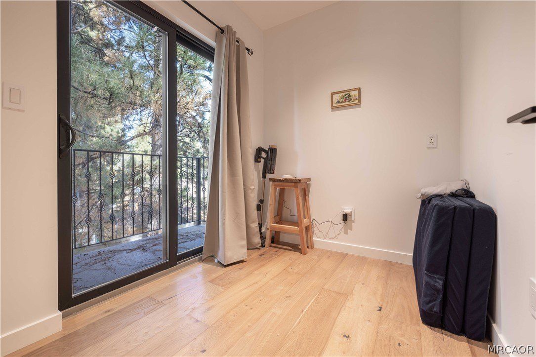259 Victoria. Sugarloaf, CA 92386