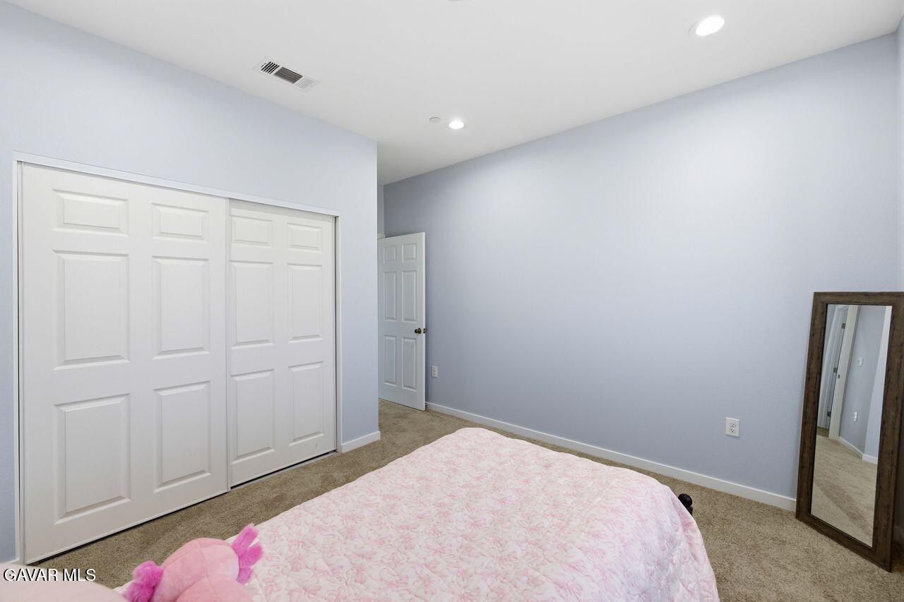 40525 E 174Th Street. Lancaster, CA 93535