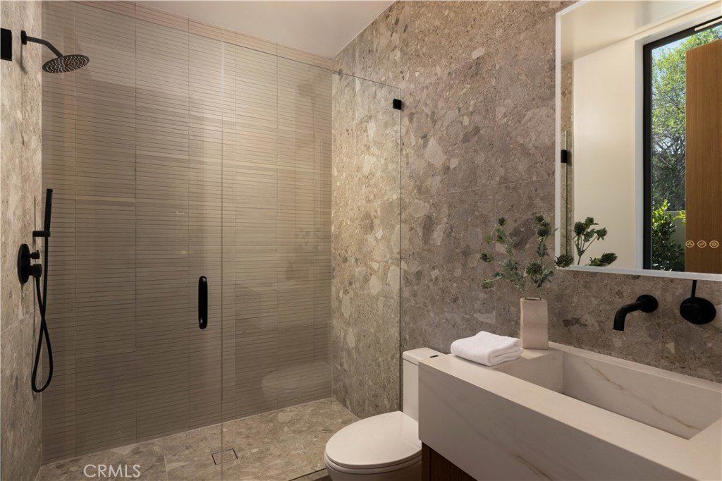 15202 Hesby Street. Sherman Oaks, CA 91403