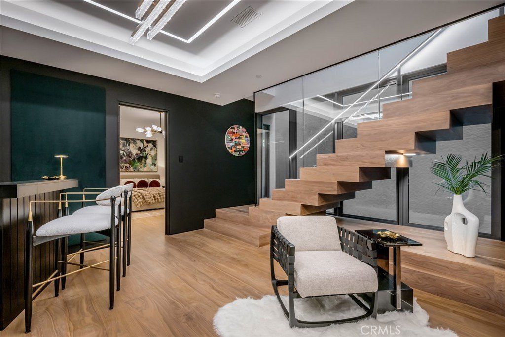 2516 Ocean Boulevard. Corona Del Mar, CA 92625