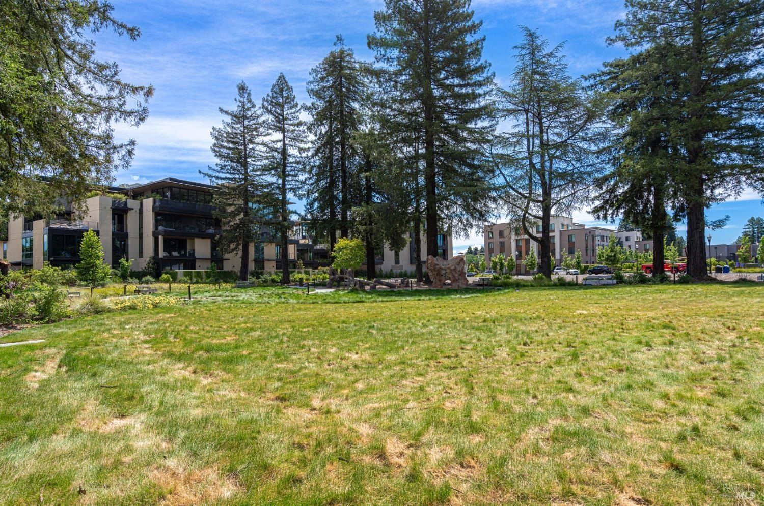 164 Healdsburg Avenue. Healdsburg, CA 95448