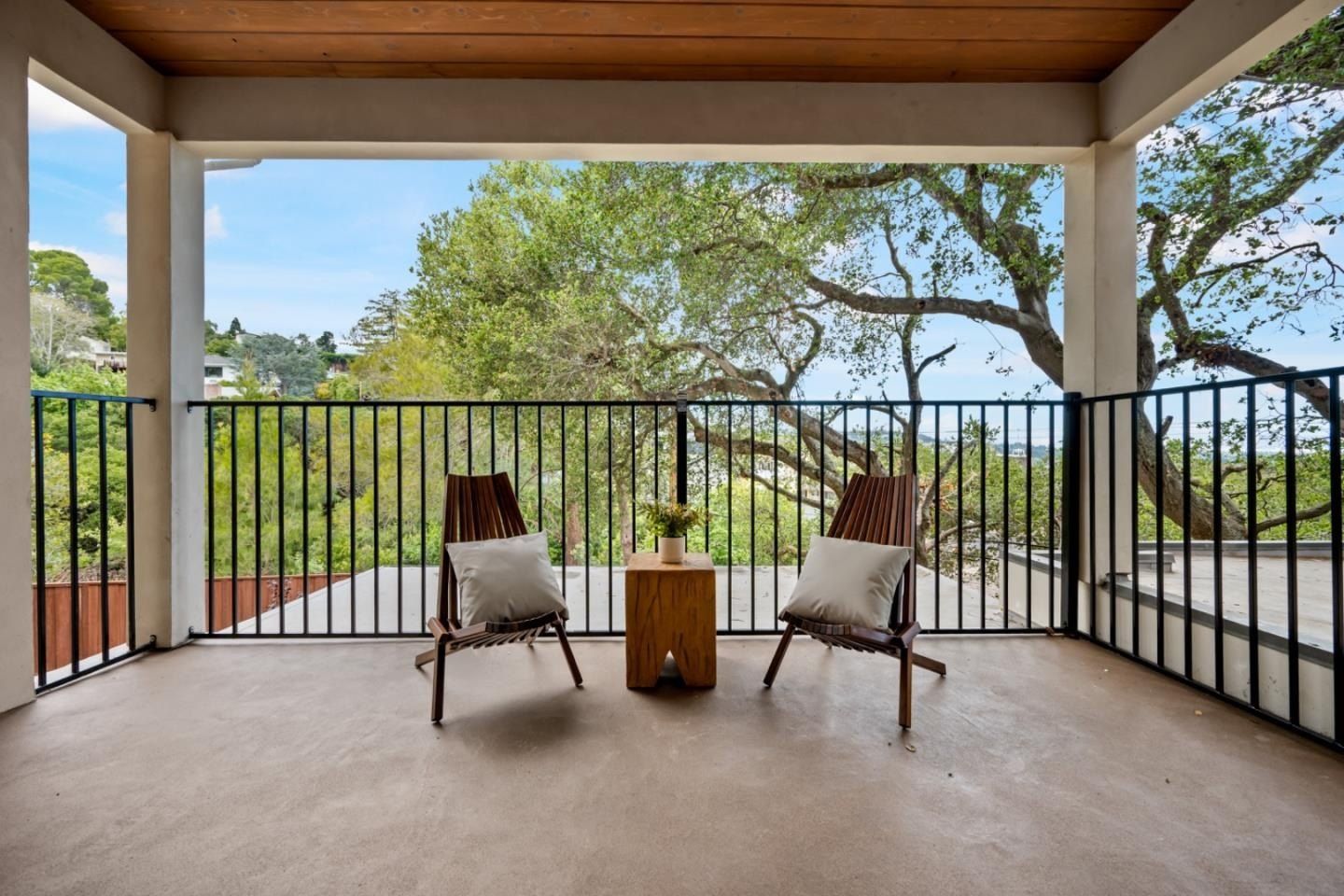 100 Alameda De Las Pulgas. Belmont, CA 94002