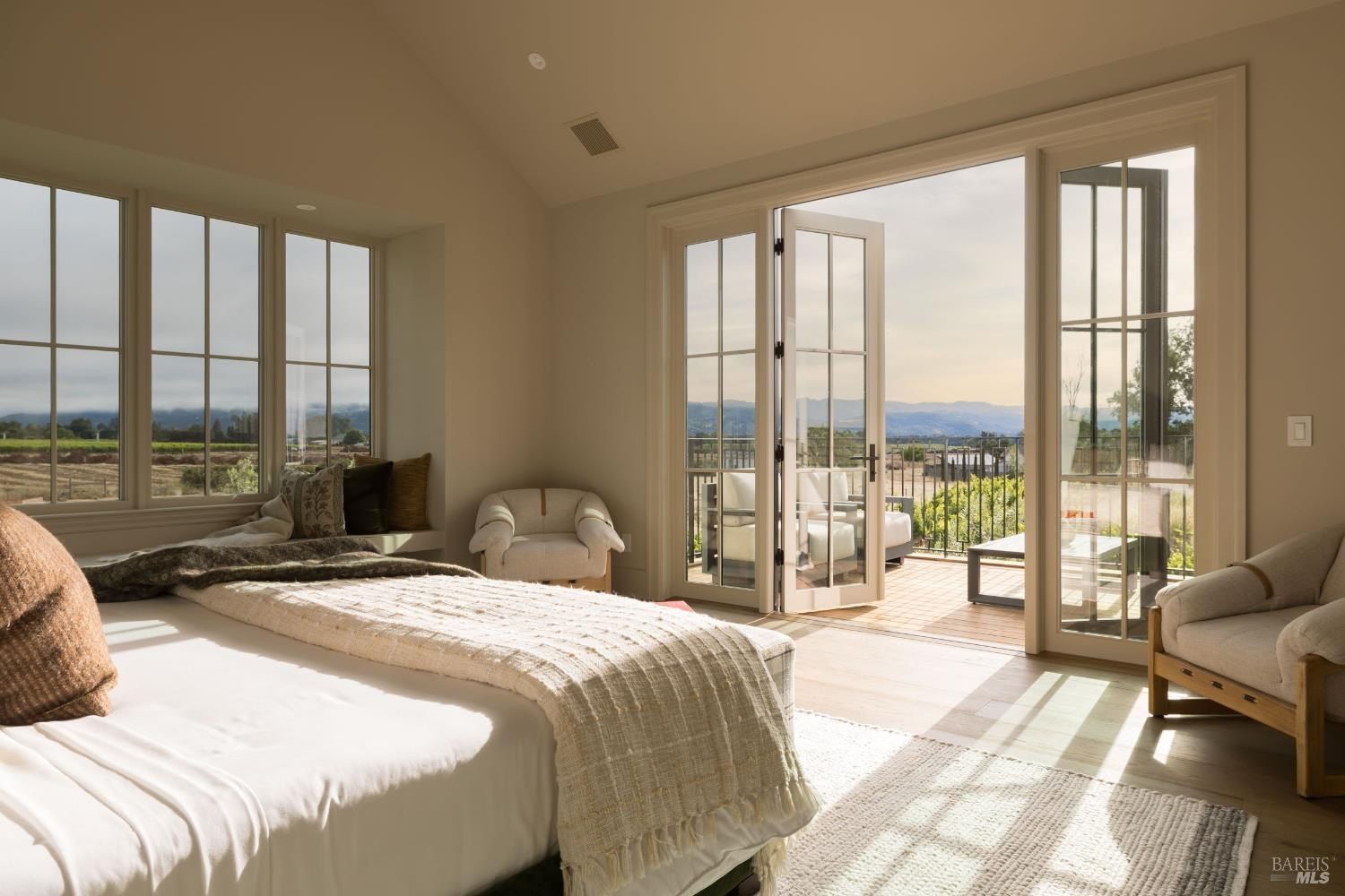 1523 Sperring Road. Sonoma, CA 95476