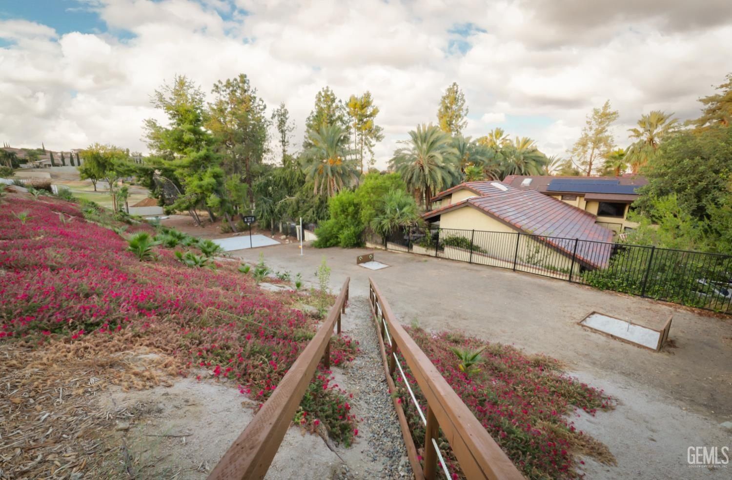 5609 Levanto Street. Bakersfield, CA 93306
