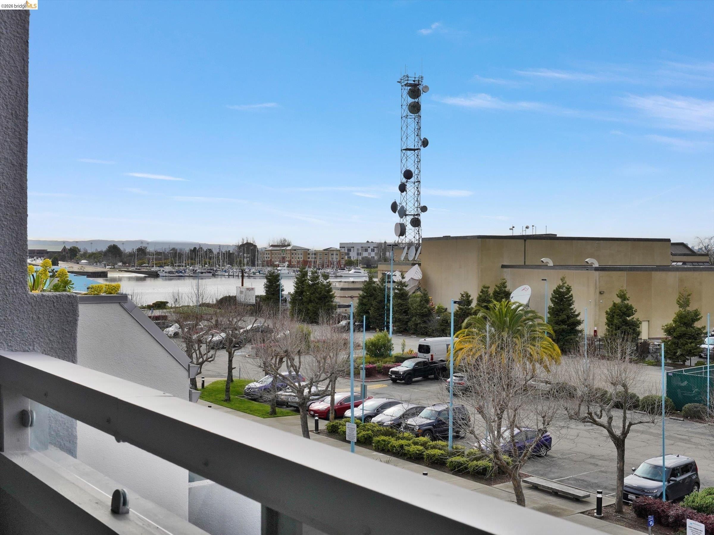 5 Embarcadero W. Oakland, CA 94607