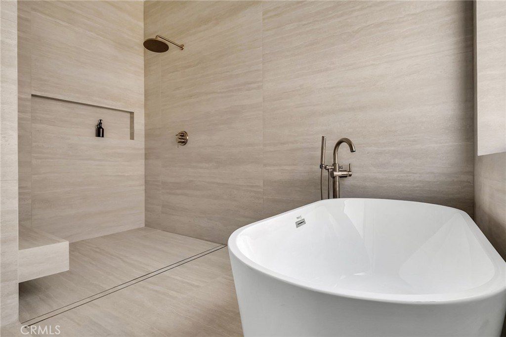 2307 Huntington Ln. Redondo Beach, CA 90278
