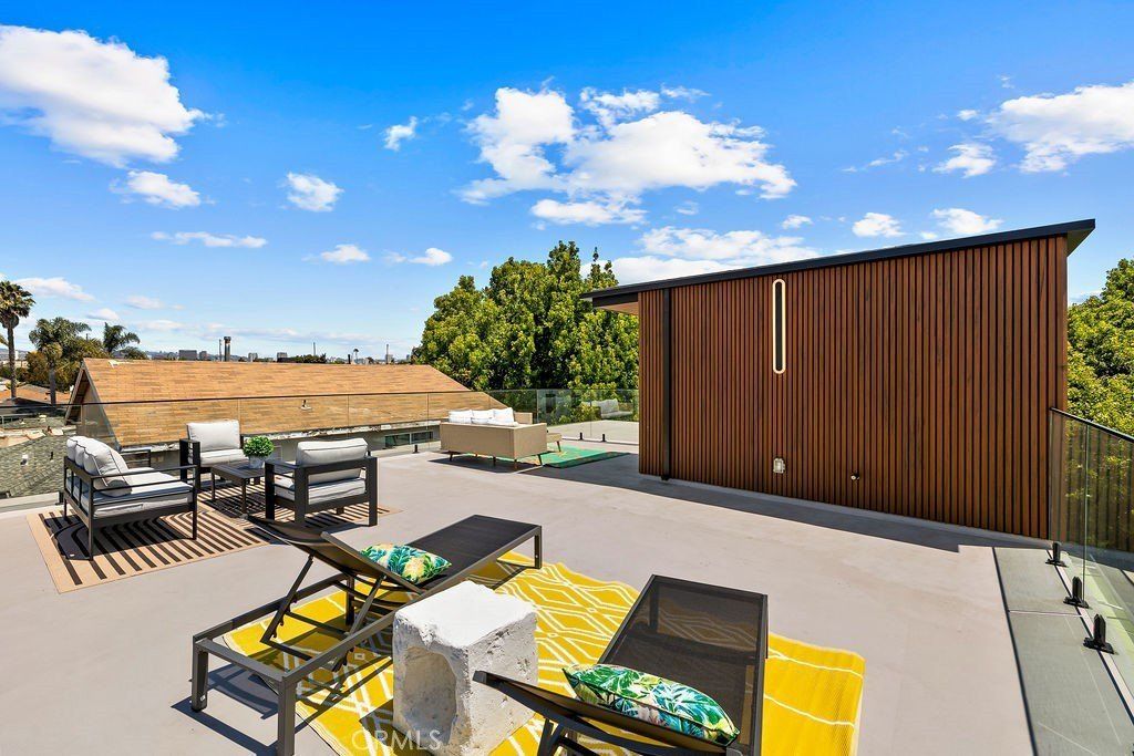 26212623 S Bentley Avenue. Los Angeles, CA 90064