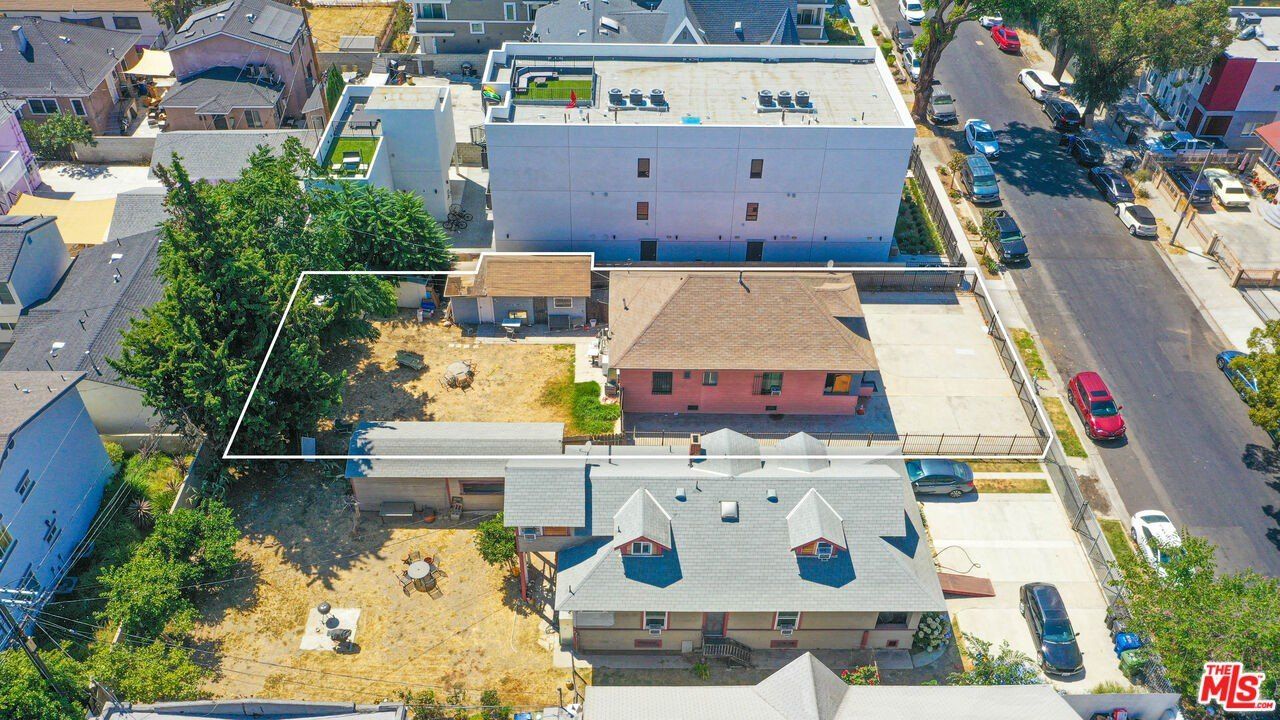 1158 W 37Th Pl. Los Angeles, CA 90007