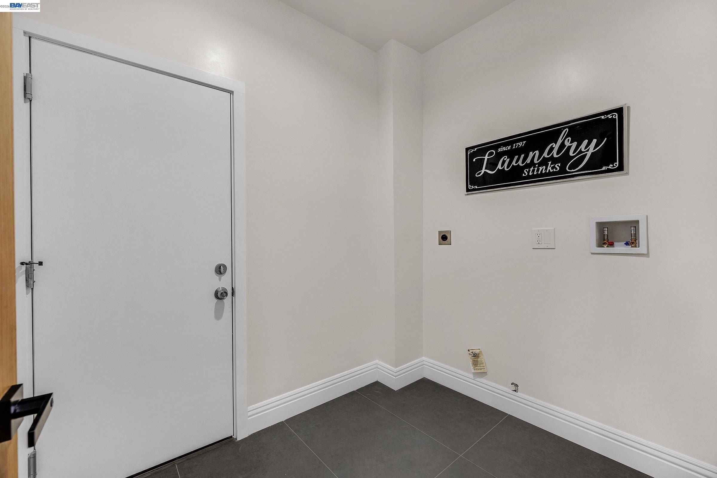 34914 Moina Shaiq Cmn. Fremont, CA 94555