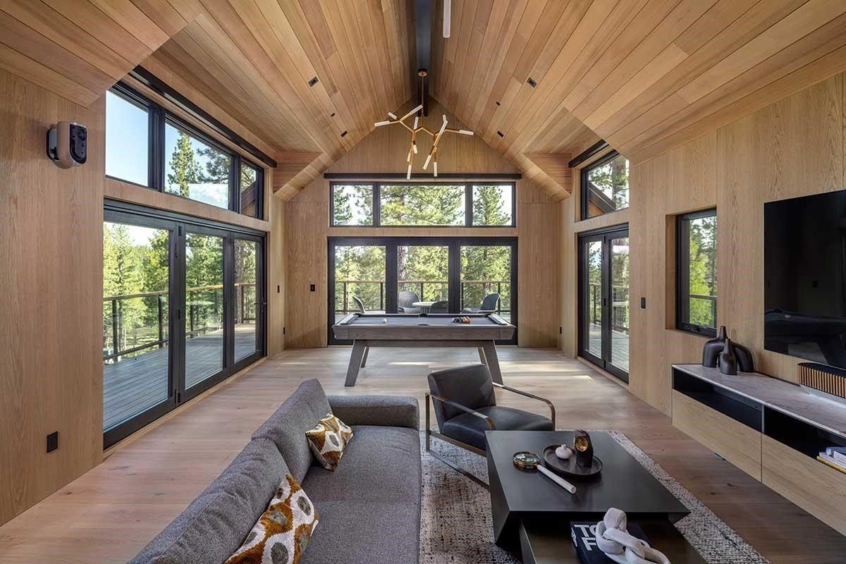 8136 Villandry Drive. Truckee, CA 96161
