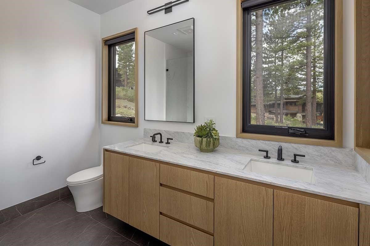 8136 Villandry Drive. Truckee, CA 96161