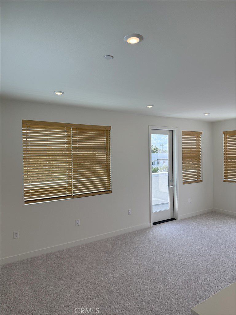 1816E 1St Street. Santa Ana, CA 92705