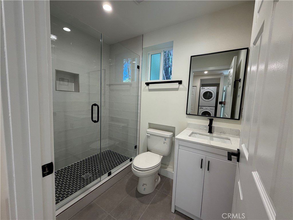7818 Amestoy Avenue. Lake Balboa, CA 91406