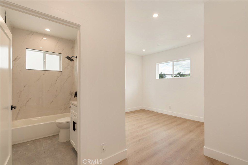 2843 Folsom. Los Angeles, CA 90033
