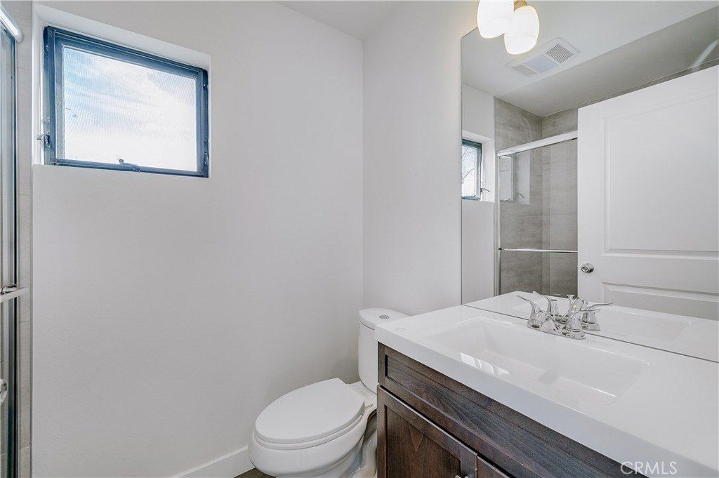 11510 Emelita Street. North Hollywood, CA 91601